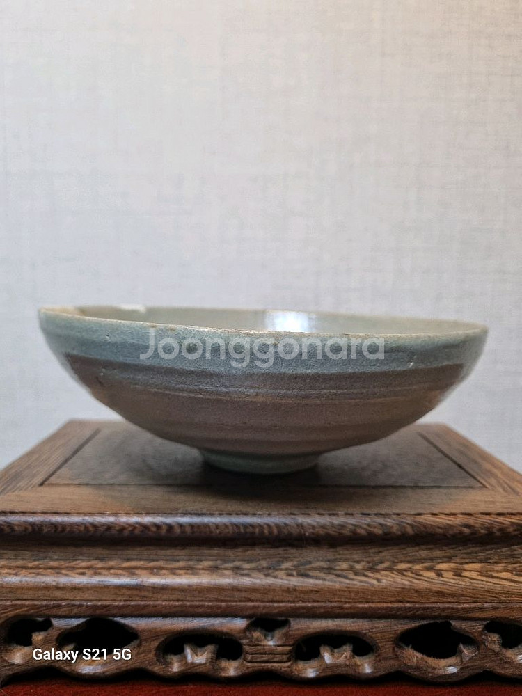고려청자 국화문 대접 - 수리있음 (지름18cm)--0