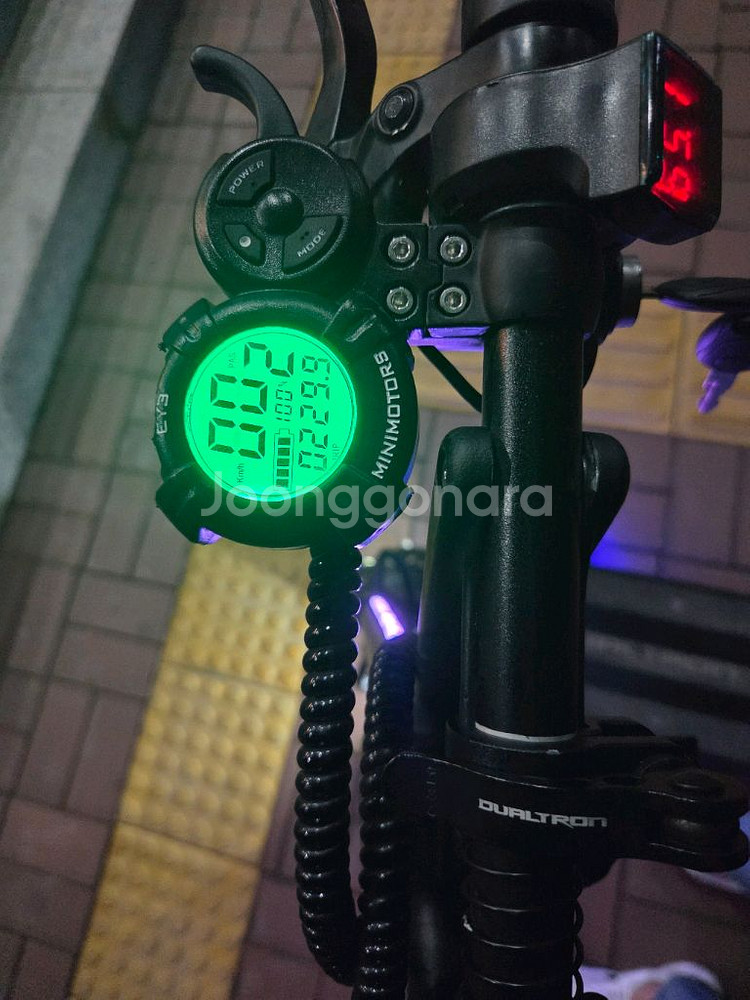 미니모터스 듀얼 트론 썬더 광폭 전동킥보드 급처분--0
