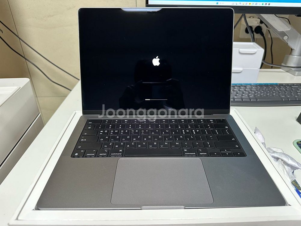맥북 프로 M3 16기가 SSD 512기가--3
