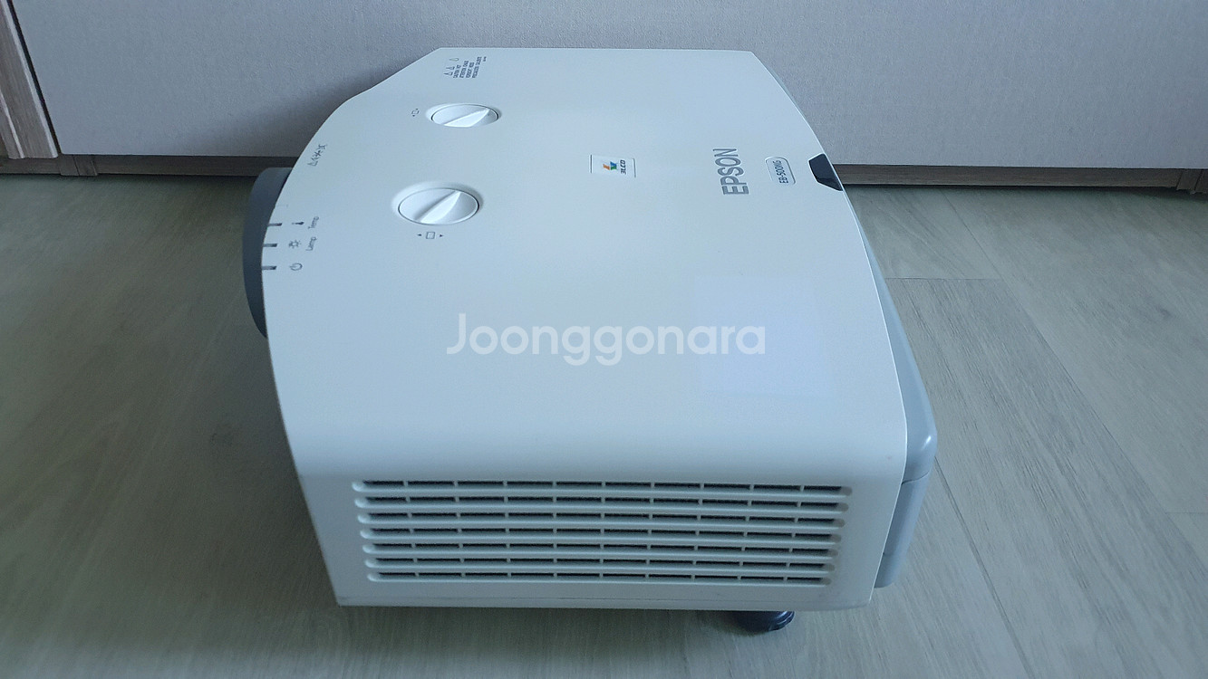 앱손 프로젝터 빔프로젝터 5000안시 팔아요--3