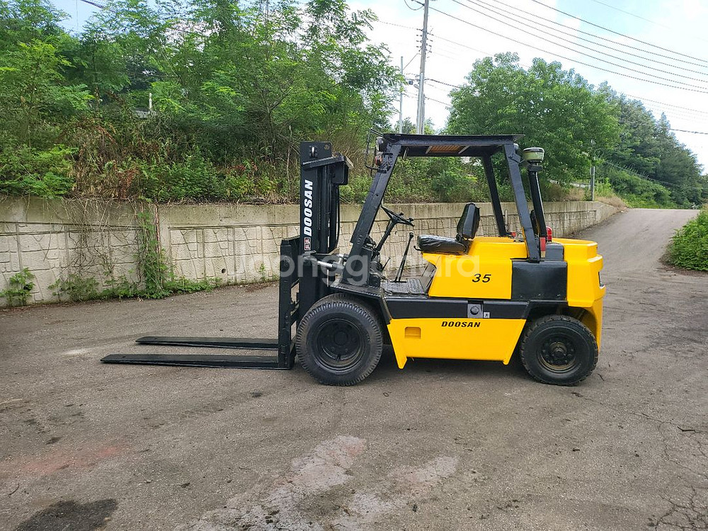 [중고지게차] 두산 FD35M 3.5톤 디젤지게차--0