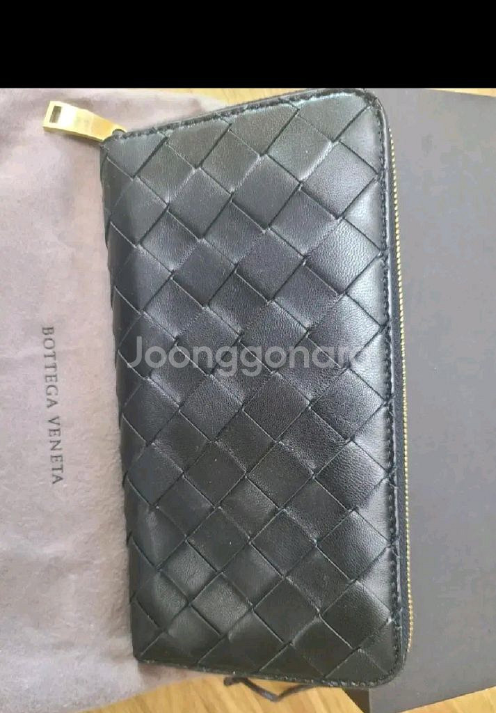 보테가베네타 장지갑 지퍼어라운드지갑--1