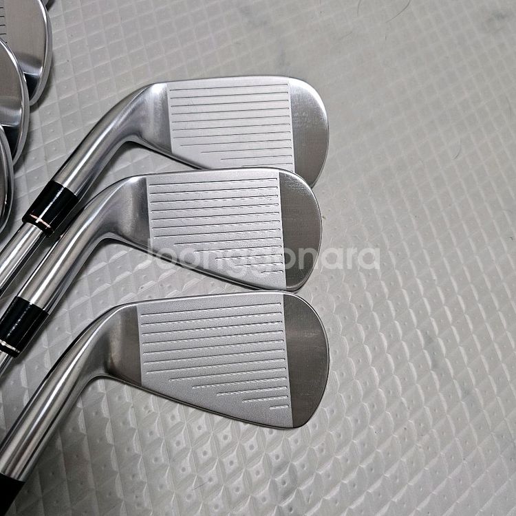 중고 골프 아이언 세트 판매합니다 (Iwaki X10--2