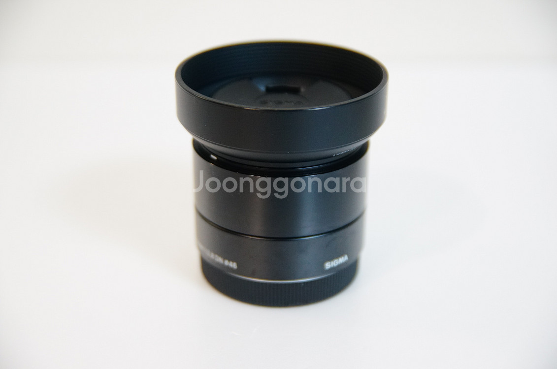 [소니] 시그마 19mm f2.8 단렌즈팝니다.--1