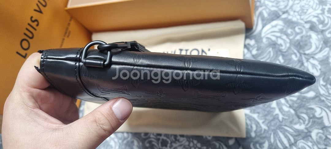 루이비통 포쉐트 투 고 클러치--3