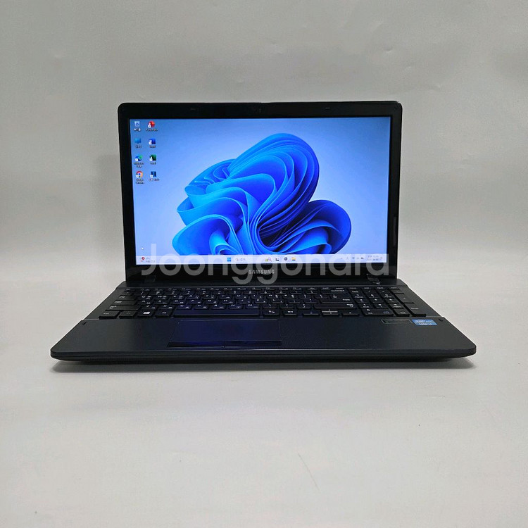 J삼성 중고 노트북 i5 8G/SSD/성능업/듀얼그래픽--2