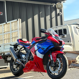 혼다 CBR1000RR-R