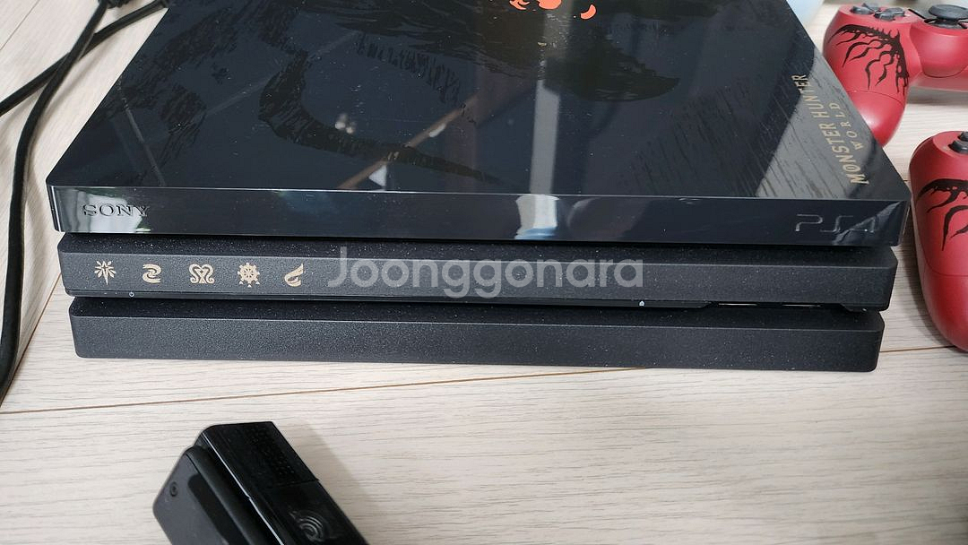 PS4 Pro 몬스터헌터 월드 리미티드 에디션 풀세트--3
