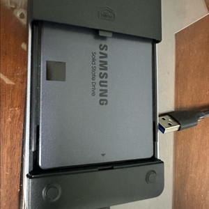 삼성 정품 860 QVO 2TB SSD + 외장 케이스