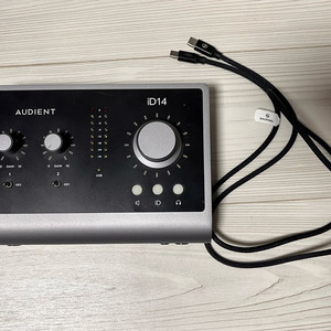 Audient ID14 MK2 오인페