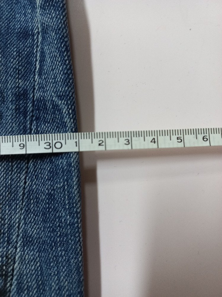 32)디스퀘어드2 하키스틱 트위스트진 워싱 찢청 명품--9