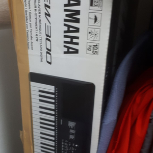 야마하 psr ew300 디지털피아노 팝니다