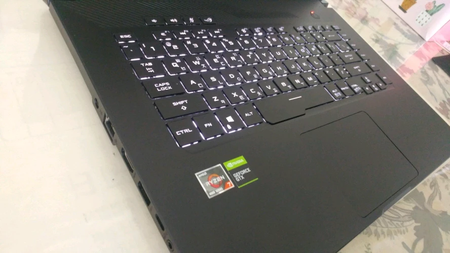 아수스 제피러스 G15 게이밍 노트북/GTX1660Ti 이미지