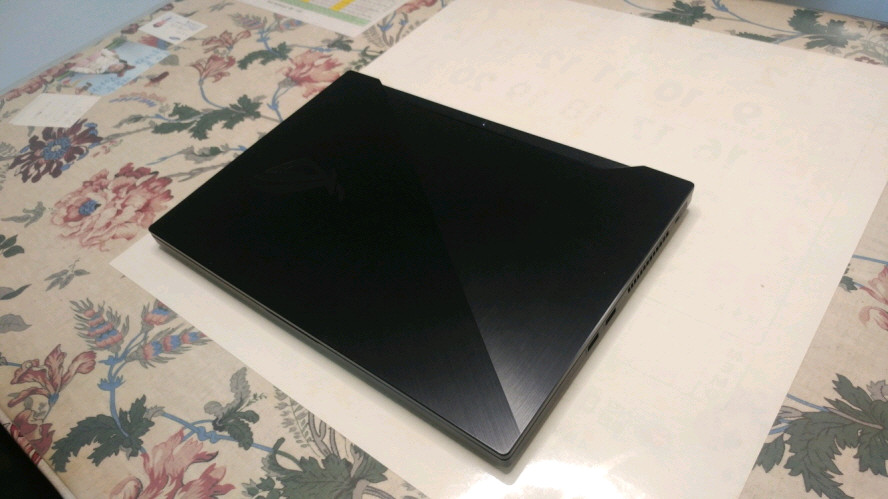 아수스 제피러스 G15 게이밍 노트북/GTX1660Ti 이미지