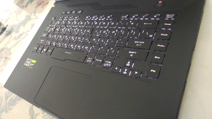 아수스 제피러스 G15 게이밍 노트북/GTX1660Ti 이미지