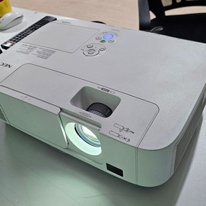 빔프로젝터 4200안시 NEC NP-M420XV 중고