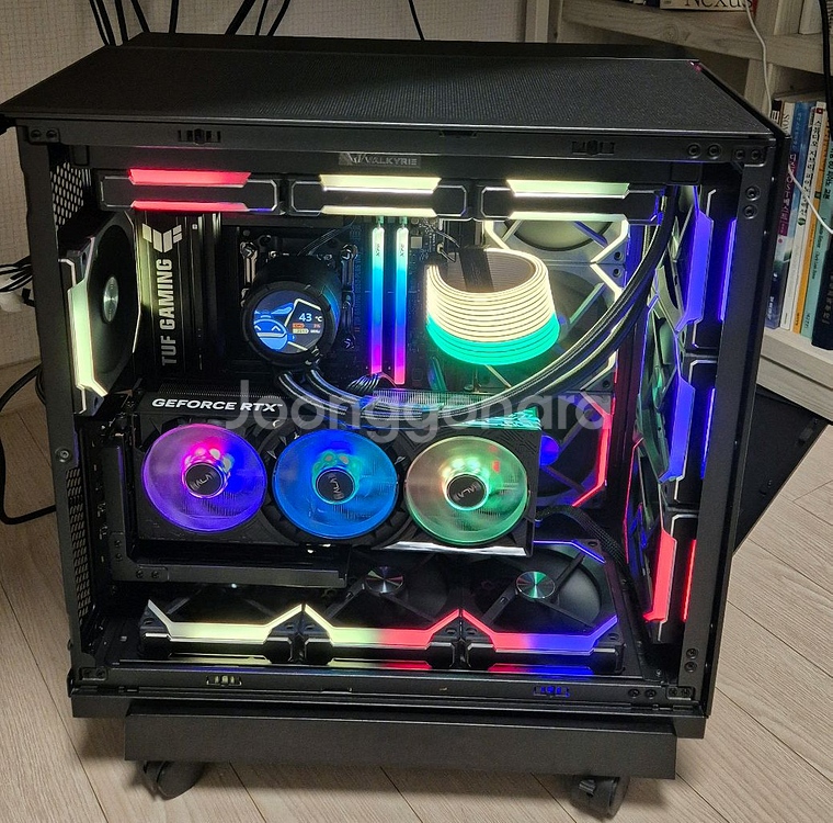 9800x3d 리안리에디션 팬13개 완본체 팔아요--0