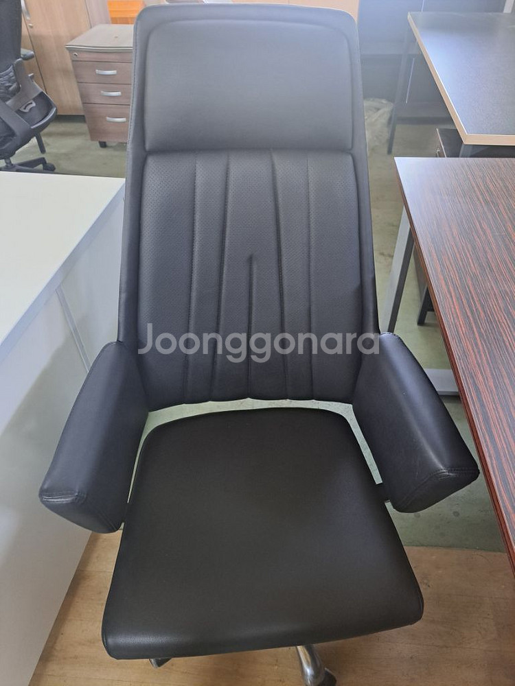 하이퍼스 임원용 책상 사이드 테이블 옷장셋트로 판매합니--2