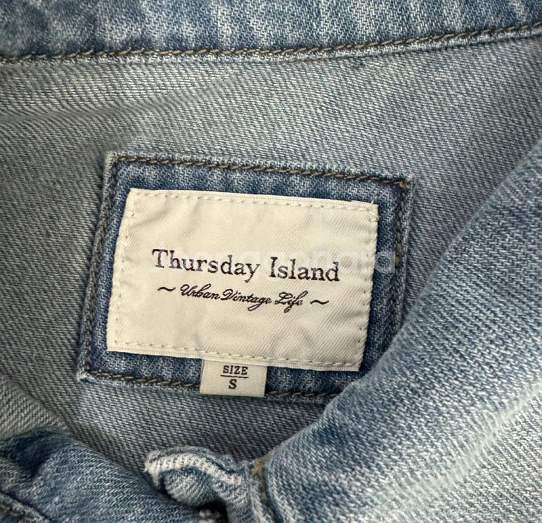 (새상품) Thursday Island 크롭 데님 자켓--6