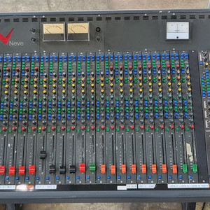 NEVE 44 SERIES 아날로그믹서