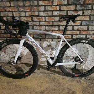 트렉 에몬다 2022 sl7 + zipp404 대차