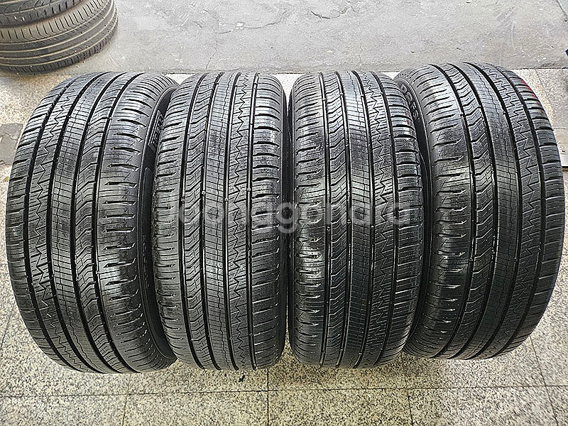 피넬리 P8FS 245-45-19 중고타이어 한셋트--0