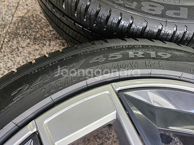 피넬리 P8FS 245-45-19 중고타이어 한셋트--5