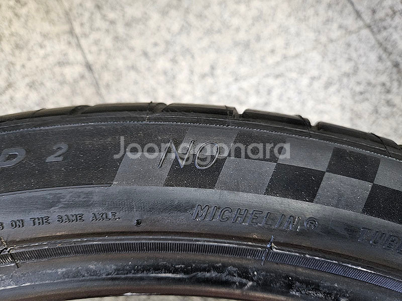 미쉐린 파이럿 컵2 255-35-20 중고타이어 한개--3