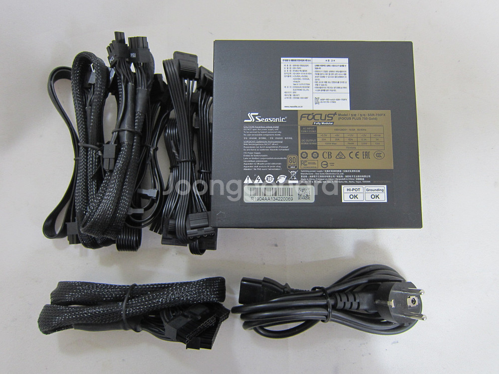 시소닉 FOCUS GOLD SSR-750FX 풀모듈러--0