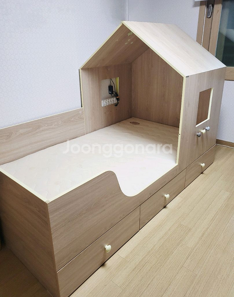 리바트 원목 수납침대--0