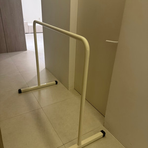 중고 발레바 판매합니다–높이 98cm /가로 60cm