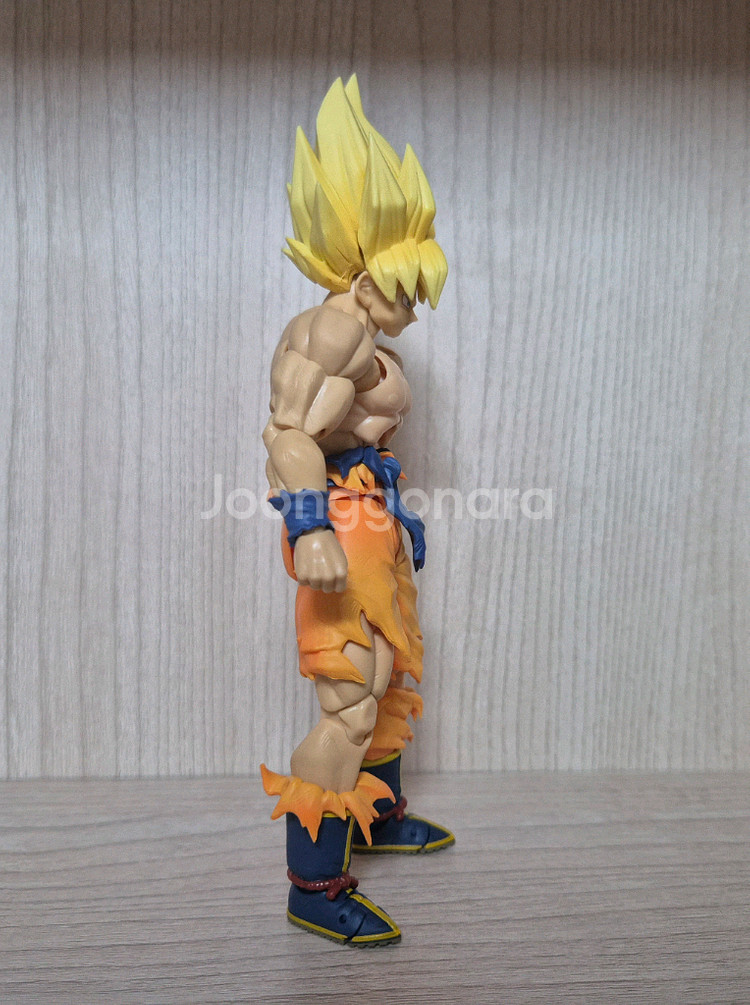 shf 드래곤볼 손오공 전설의 초사이어인--2