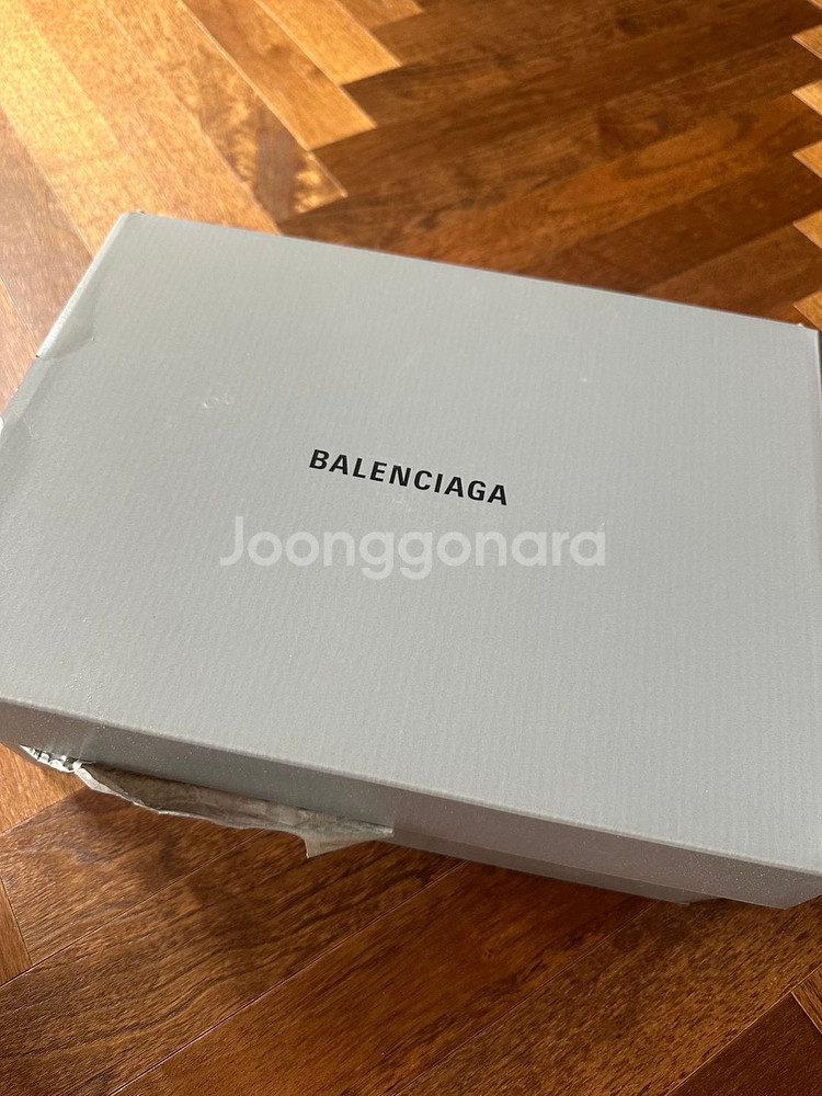 발렌시아가 Balenciaga 3xl 에그쉘 39--8