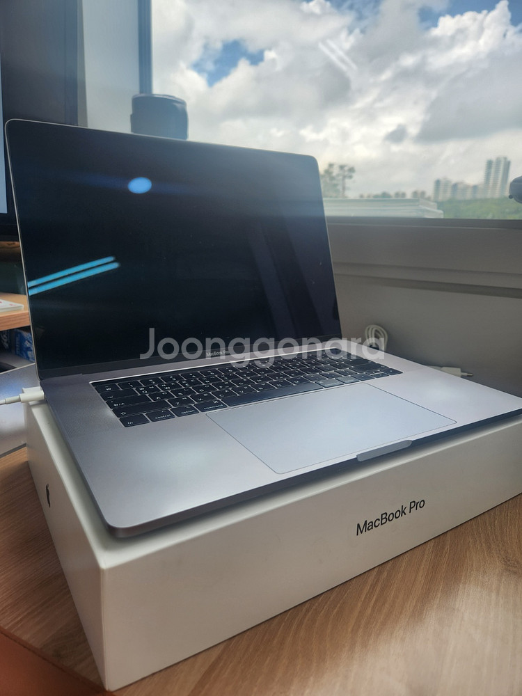 맥북(MacBook) Pro 2018년형 그레이색상--6