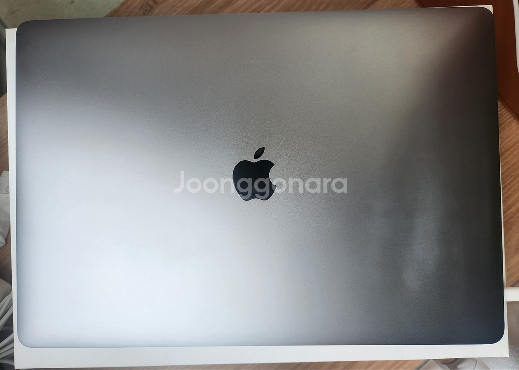 맥북(MacBook) Pro 2018년형 그레이색상--5