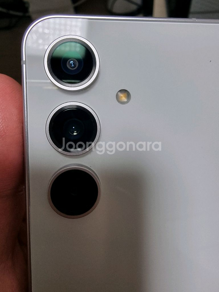 겔럭시 S24FE 256gb 판매합니다.--4