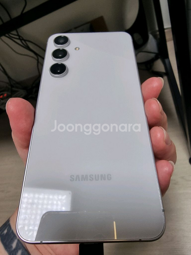 겔럭시 S24FE 256gb 판매합니다.--6
