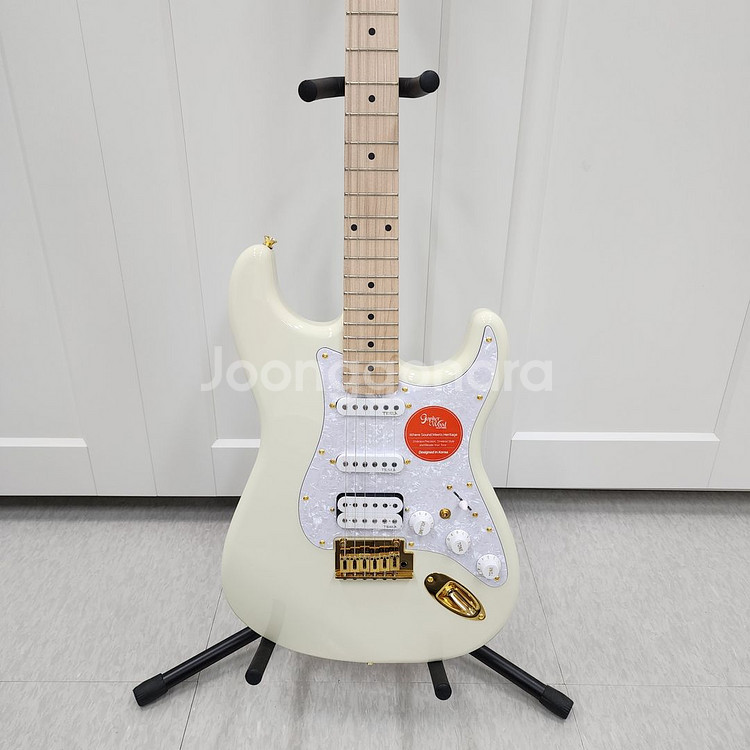 고퍼우드 스트랫 일렉기타 S-classic V 화이트--2