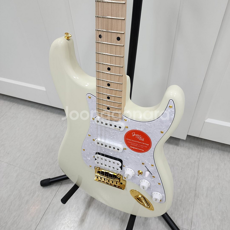 고퍼우드 스트랫 일렉기타 S-classic V 화이트--3
