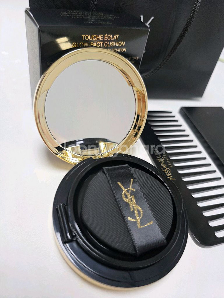 입생로랑 뚜쉬 에끌라 글로우 쿠션 BR10과 브러쉬--4