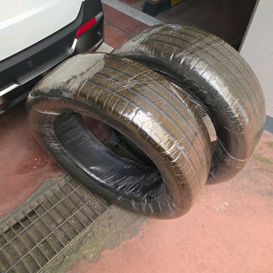 콘티네탈 크로스컨택 타이어 235/55/19 팝니다