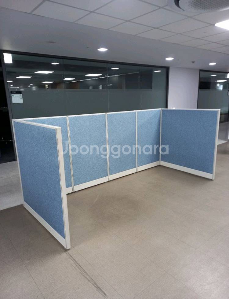 작업탁자 파티션 책상 의자 철제캐비넷 철재옷장 원탁--8