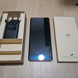 모토로라 엣지40 레드 8GB/256GB 68W충전기