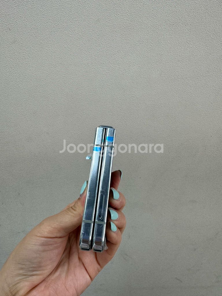 (부산중고폰)갤럭시z플립5 액정배터리 새제품 판매해요--4