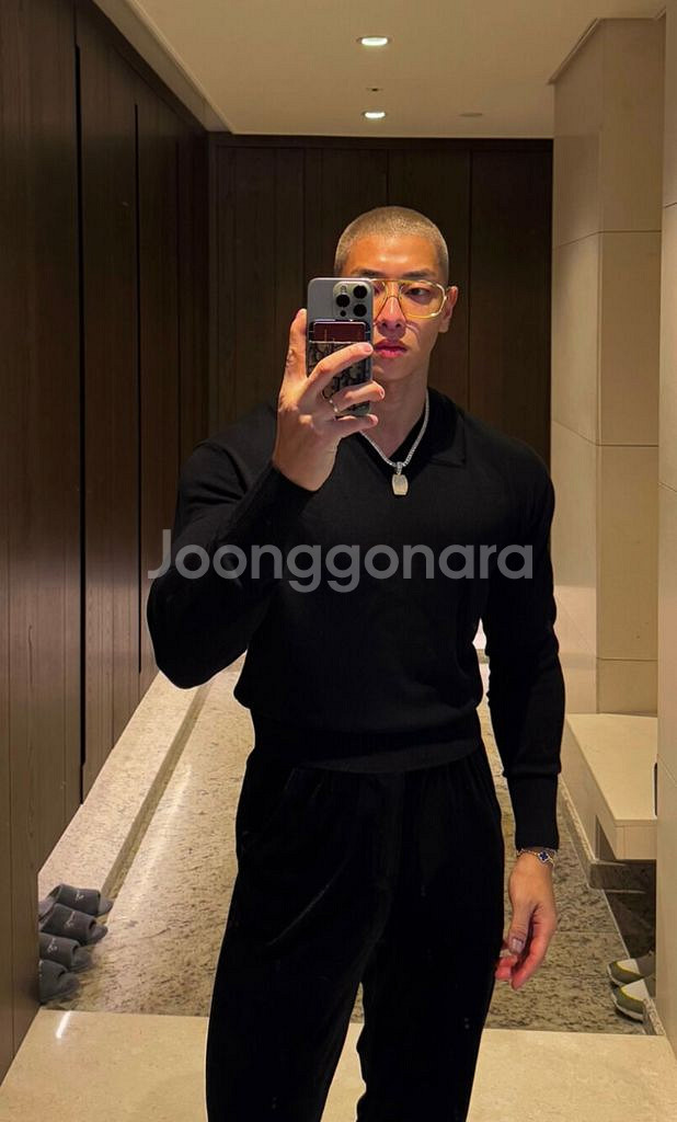 라피나토 에뚜알 실키 브이넥--0