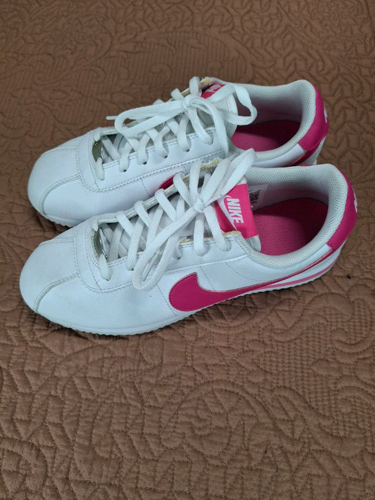 나이키 코르테즈 운동화 240--1