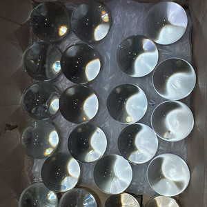 촬영용 유리구슬(지름8cm) 51개 판매합니다.