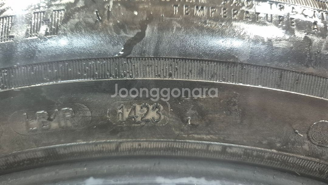 중고 타이어 235 55 19 굿이어 타이어 4본--4