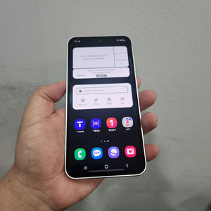 갤럭시 S23FE 화이트 256기가 SS급 팔아요~