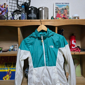 노스페이스 여름용 경량 바람막이 S80